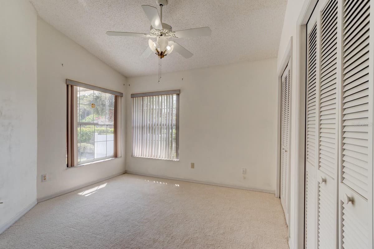 317 GLENBRIAR CIRCLE — photo 6 of 32