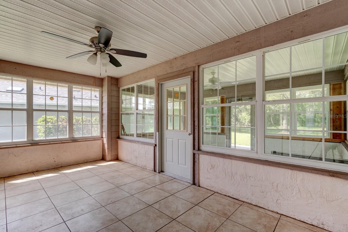 317 GLENBRIAR CIRCLE — photo 25 of 32