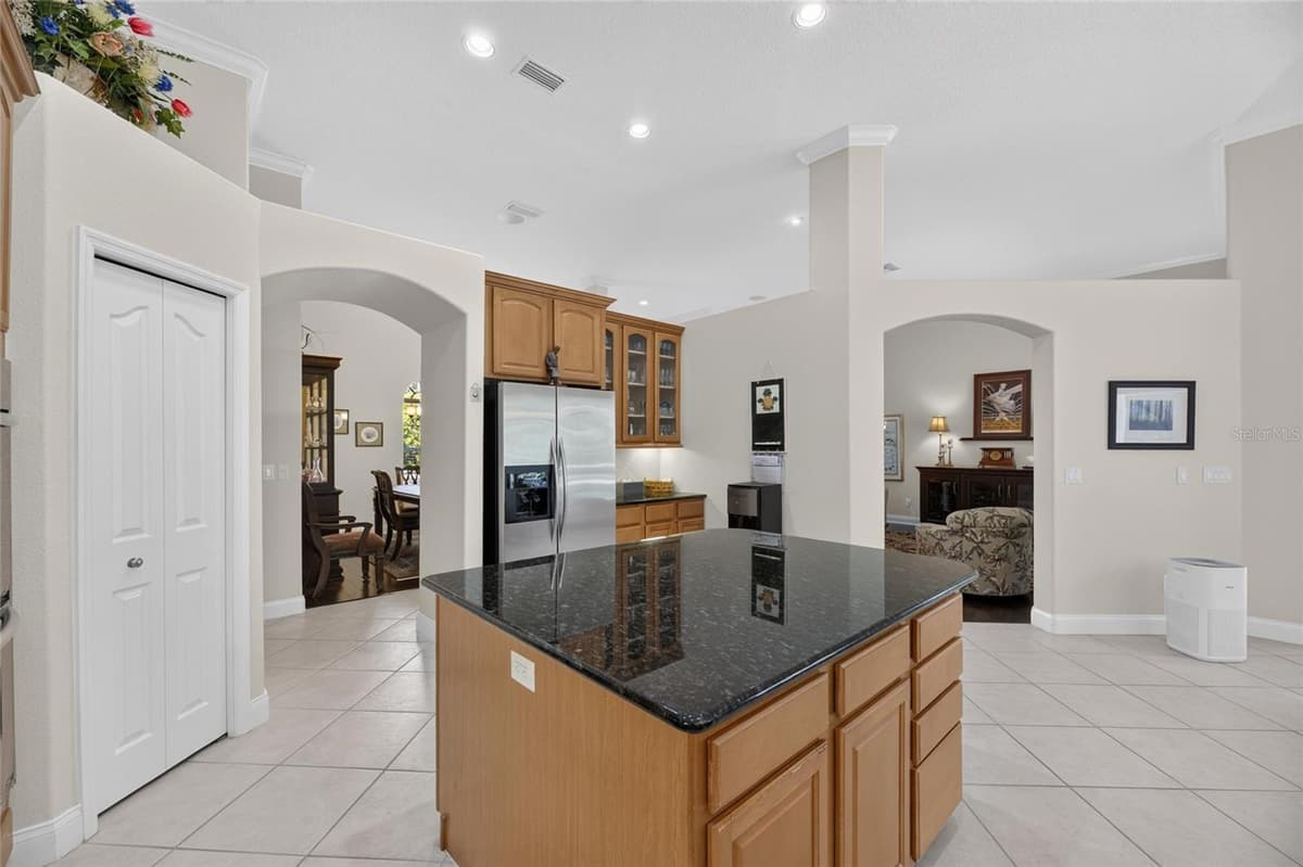 7508 DUNBRIDGE DRIVE — photo 9 of 66