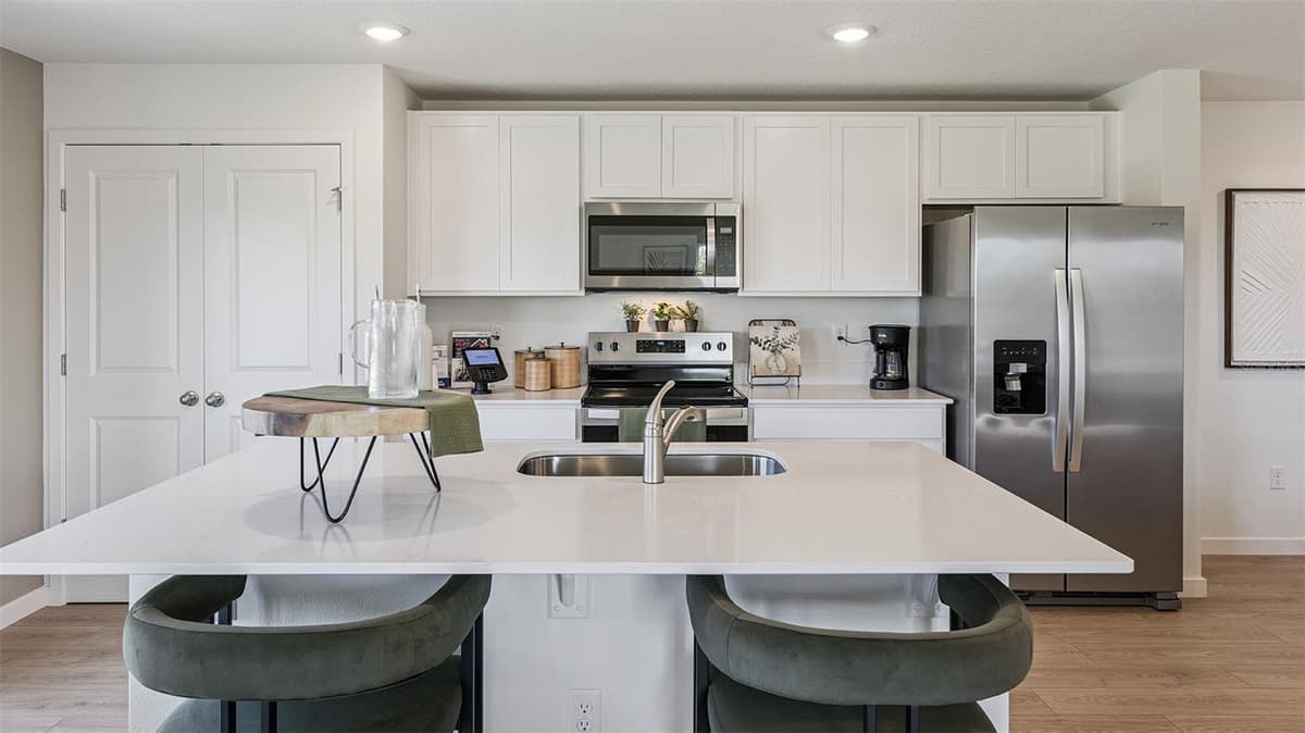 550 REMICK STREET — photo 4 of 26