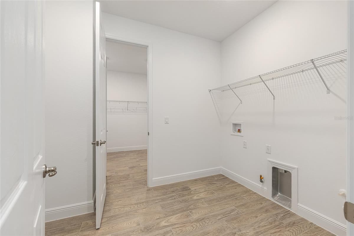 10233 82ND PLACE ROAD — photo 34 of 41