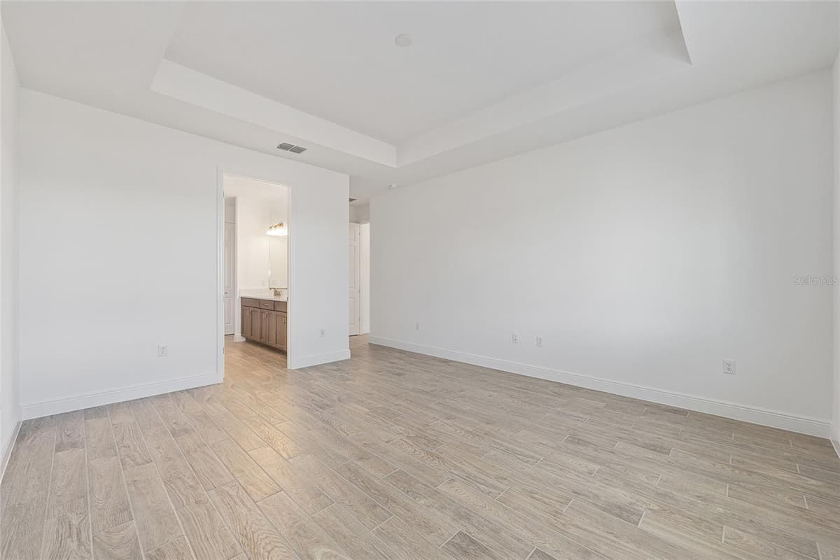 10233 82ND PLACE ROAD — photo 30 of 41