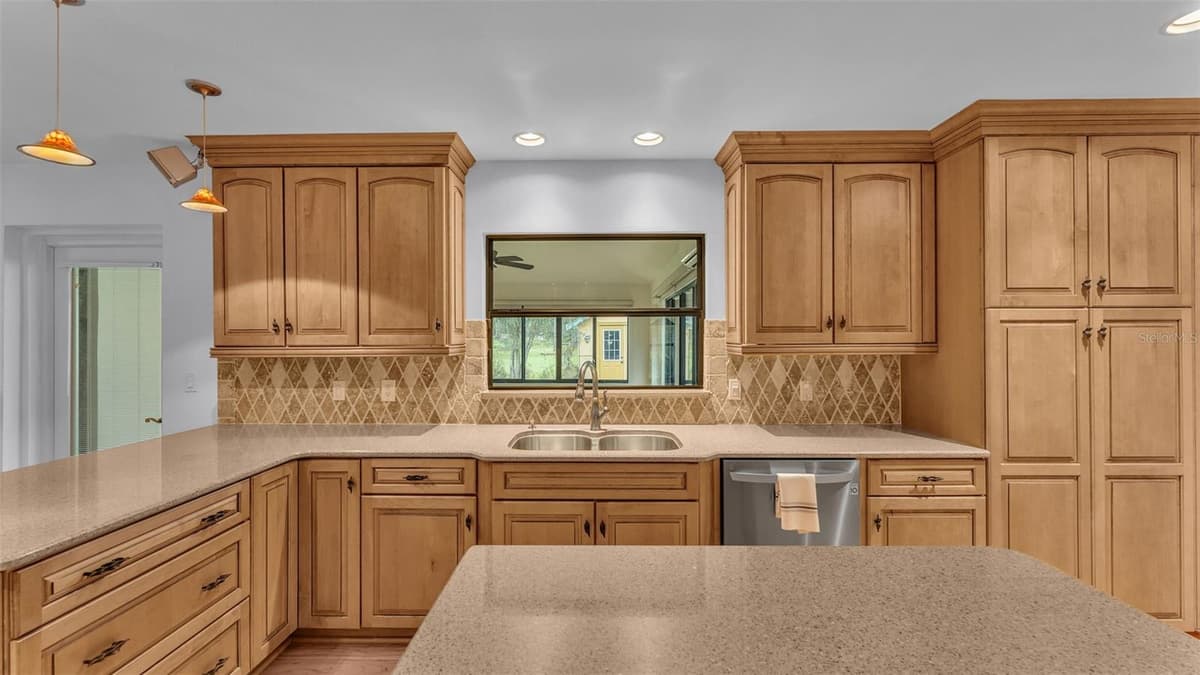 9240 MOORE ROAD — photo 24 of 54
