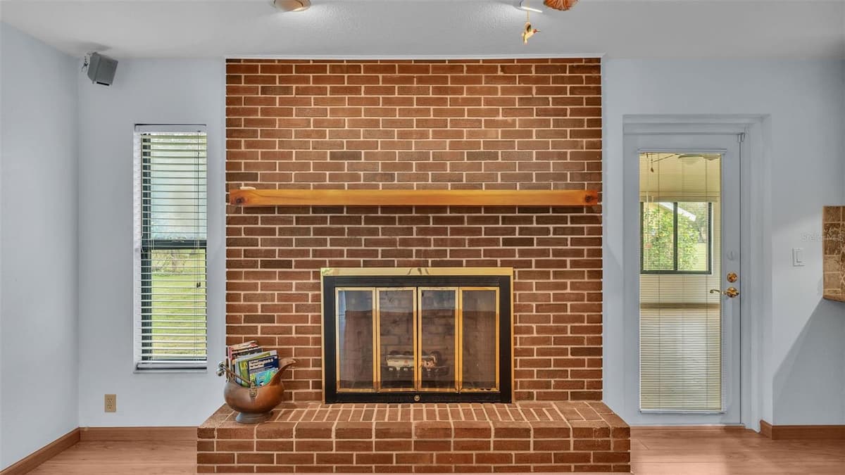 9240 MOORE ROAD — photo 18 of 54