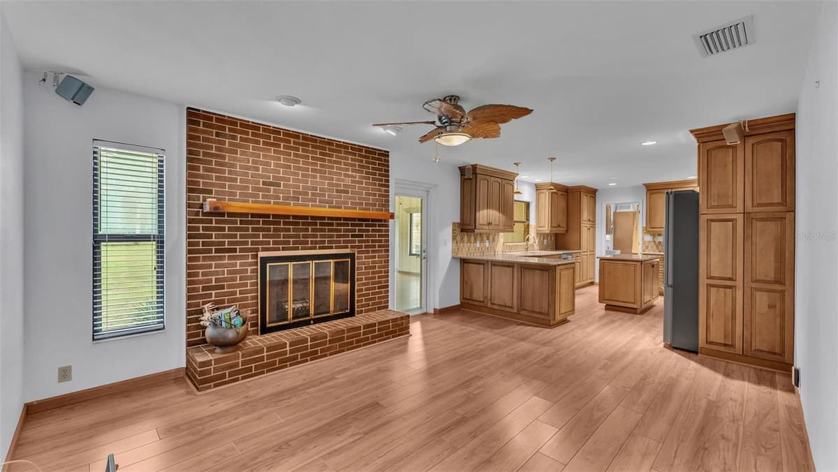 9240 MOORE ROAD — photo 19 of 54