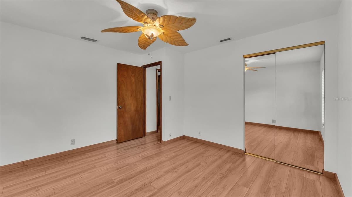 9240 MOORE ROAD — photo 36 of 54