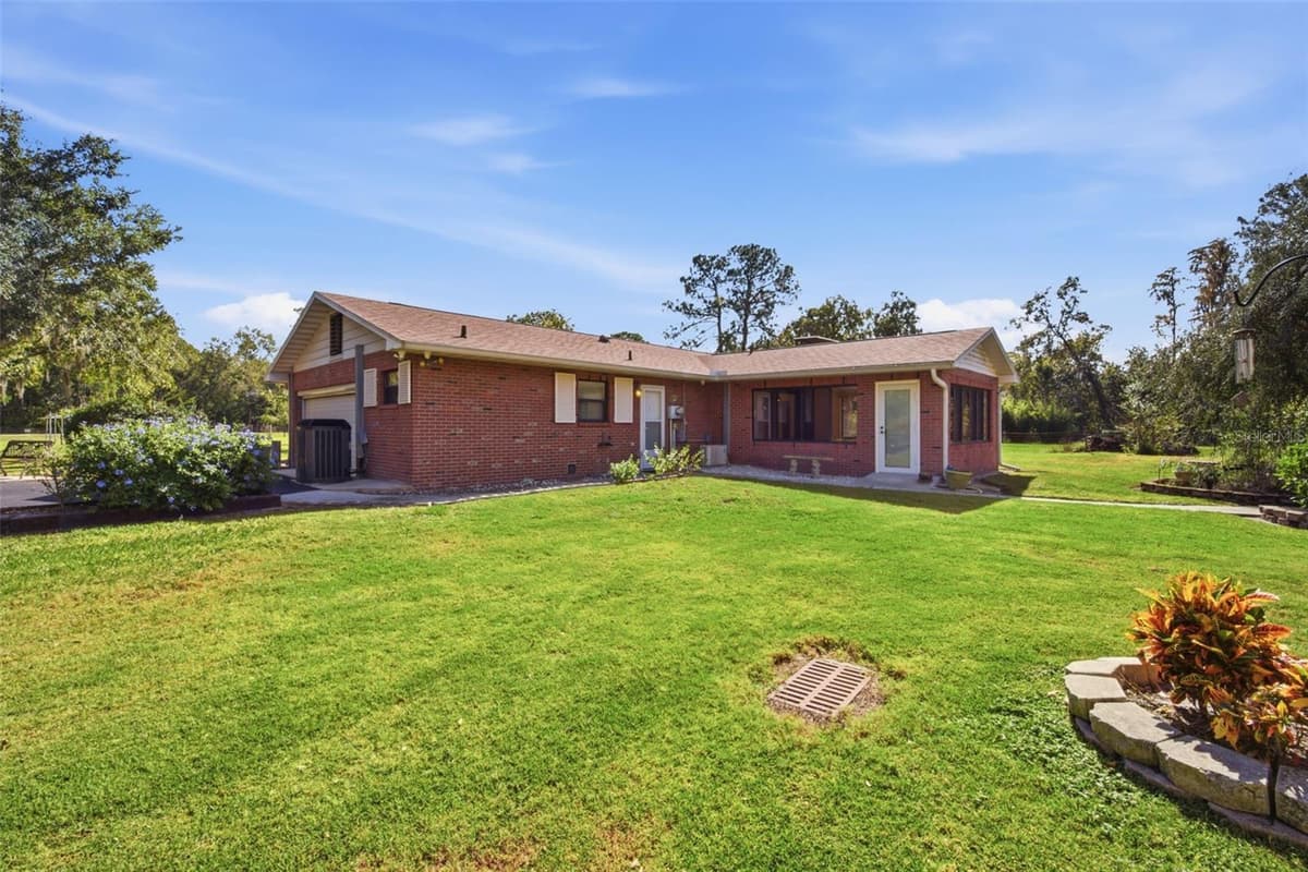 9240 MOORE ROAD — photo 41 of 54