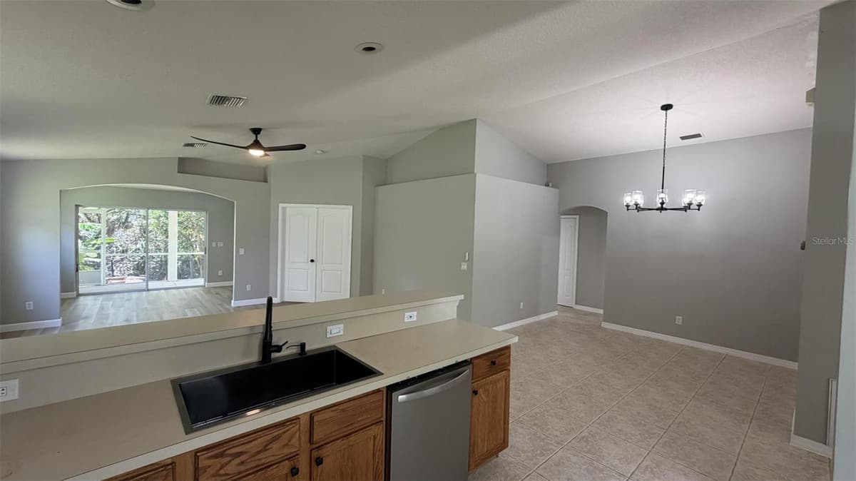 649 MACON DRIVE — photo 20 of 38
