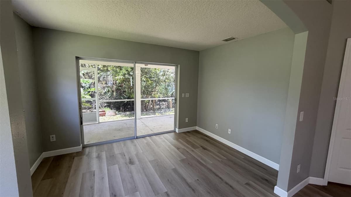 649 MACON DRIVE — photo 23 of 38