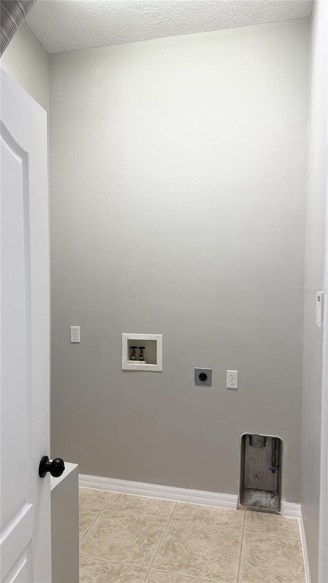 649 MACON DRIVE — photo 34 of 38
