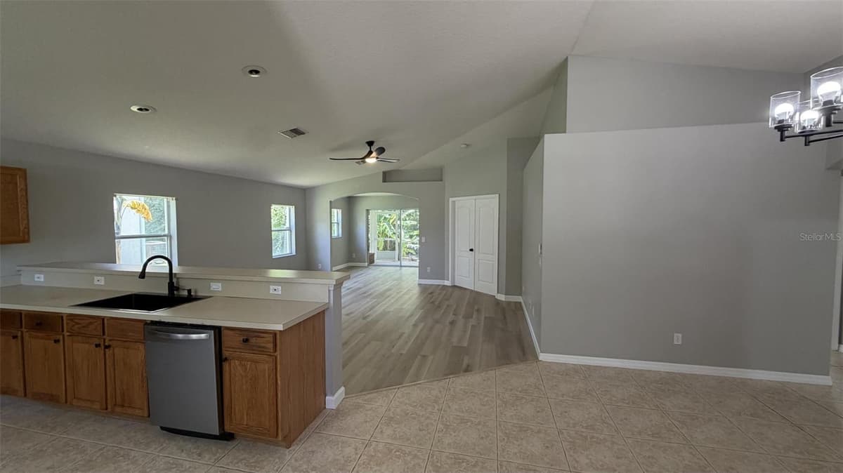 649 MACON DRIVE — photo 19 of 38
