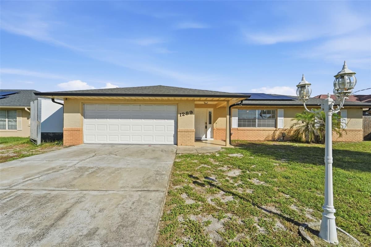 1289 DANDELION DRIVE — photo 3 of 41