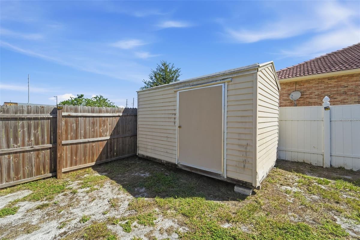1289 DANDELION DRIVE — photo 29 of 41
