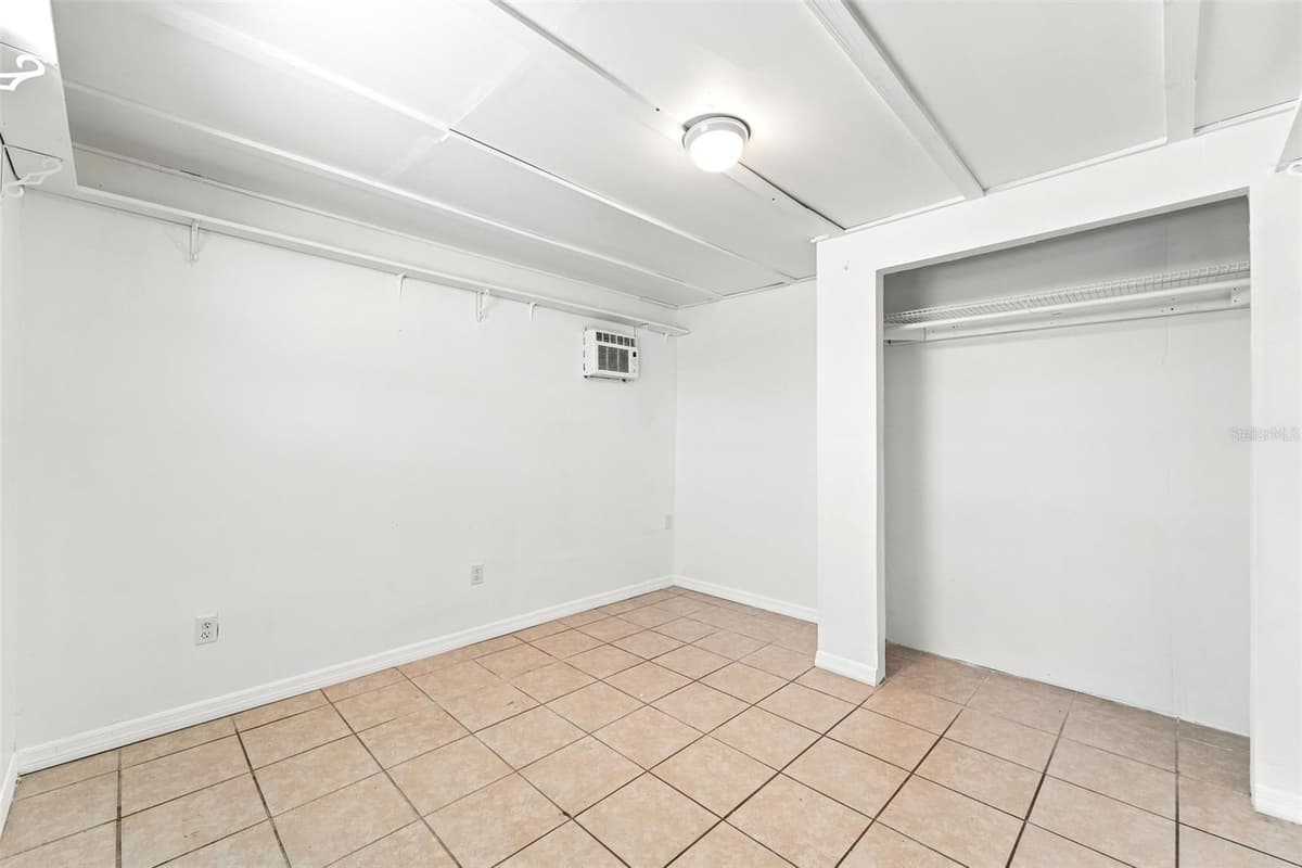 1289 DANDELION DRIVE — photo 23 of 41