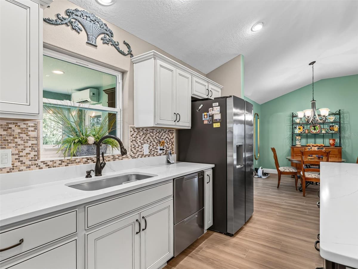 3286 DZURO DRIVE — photo 17 of 49