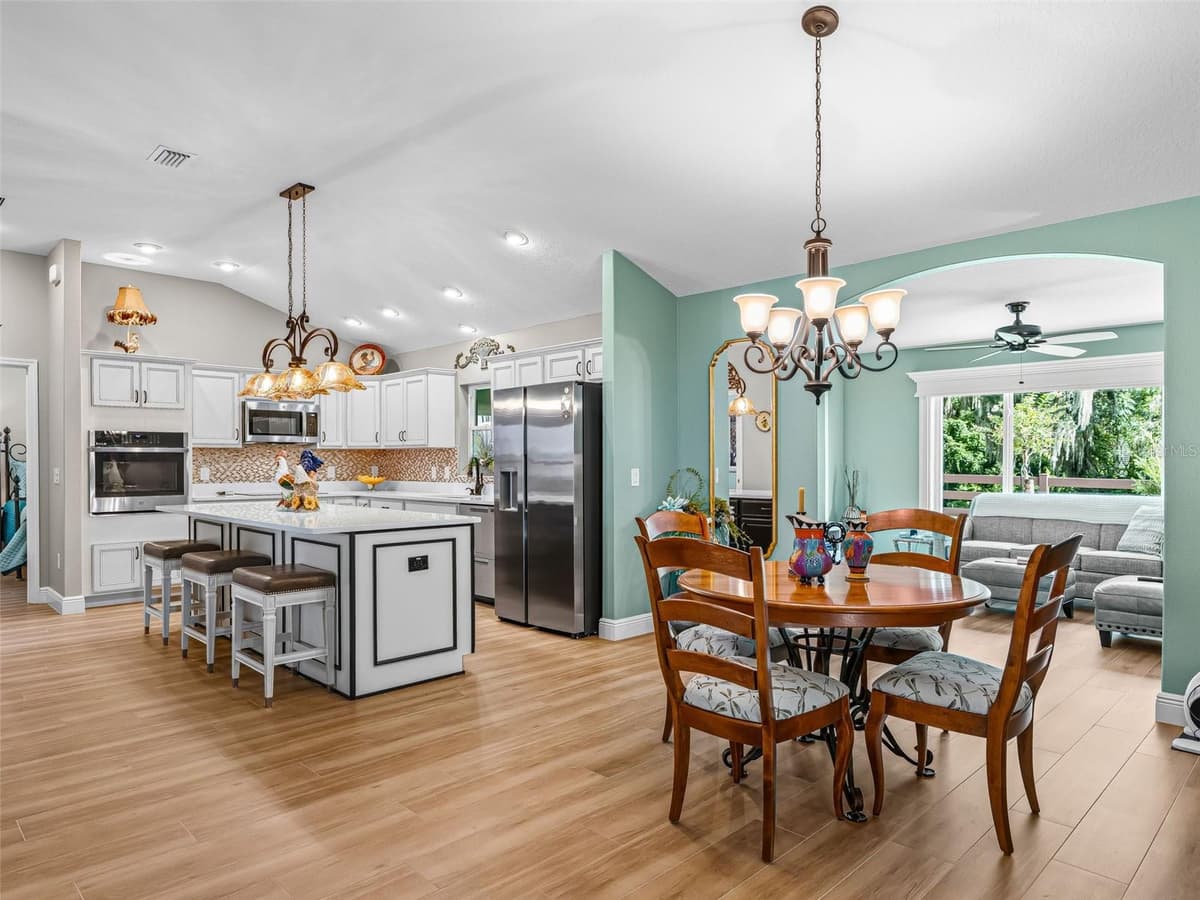 3286 DZURO DRIVE — photo 13 of 49