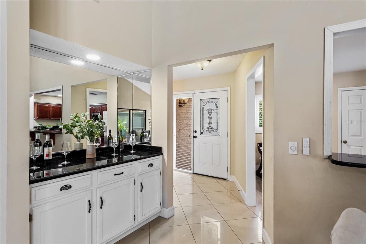 171 SHADOWBAY BOULEVARD — photo 10 of 47
