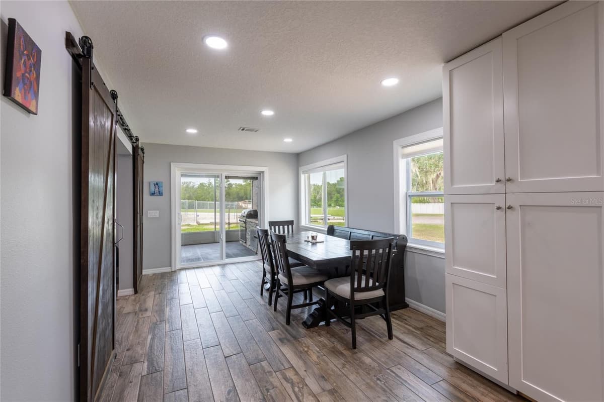 16142 BREAKWATER LANE — photo 6 of 30