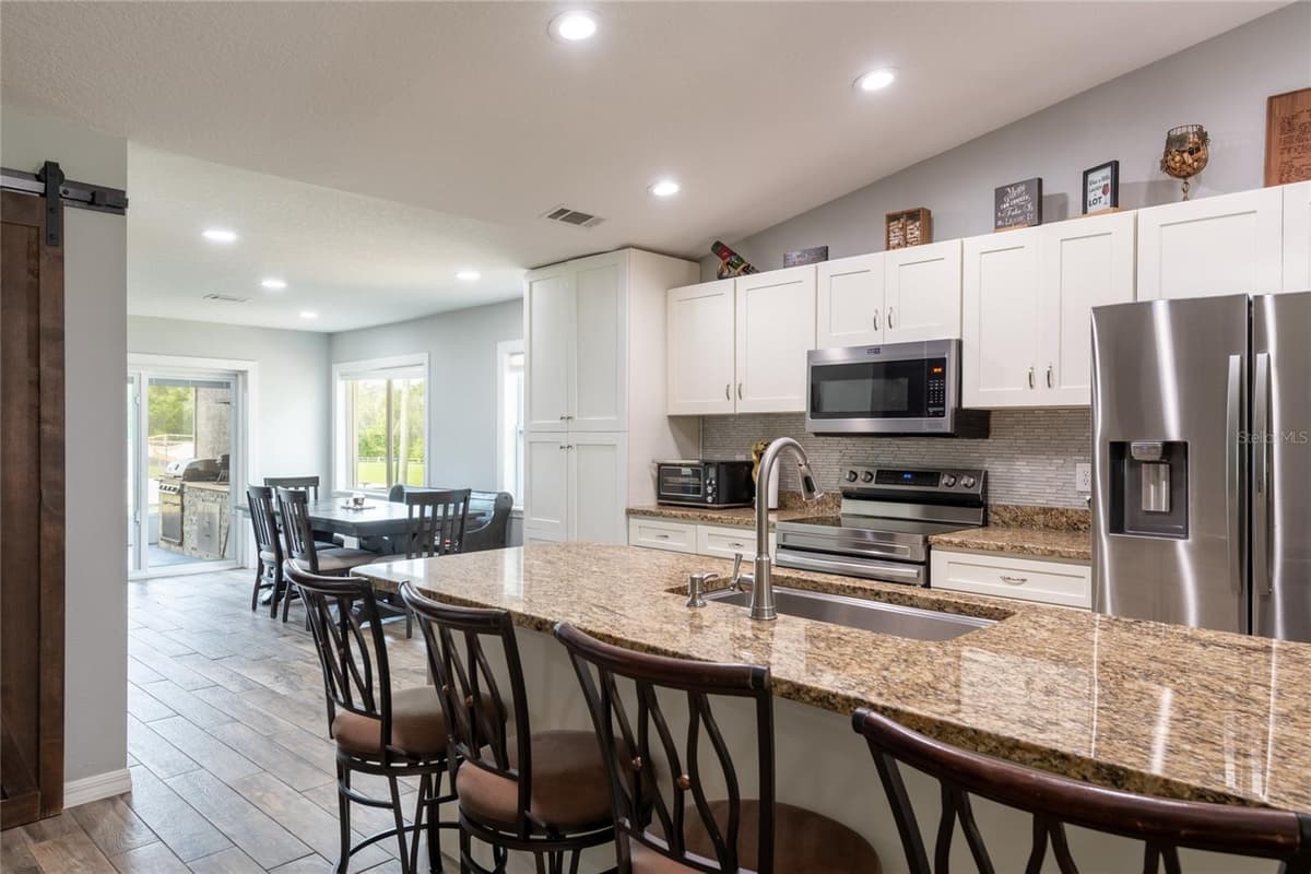 16142 BREAKWATER LANE — photo 5 of 30