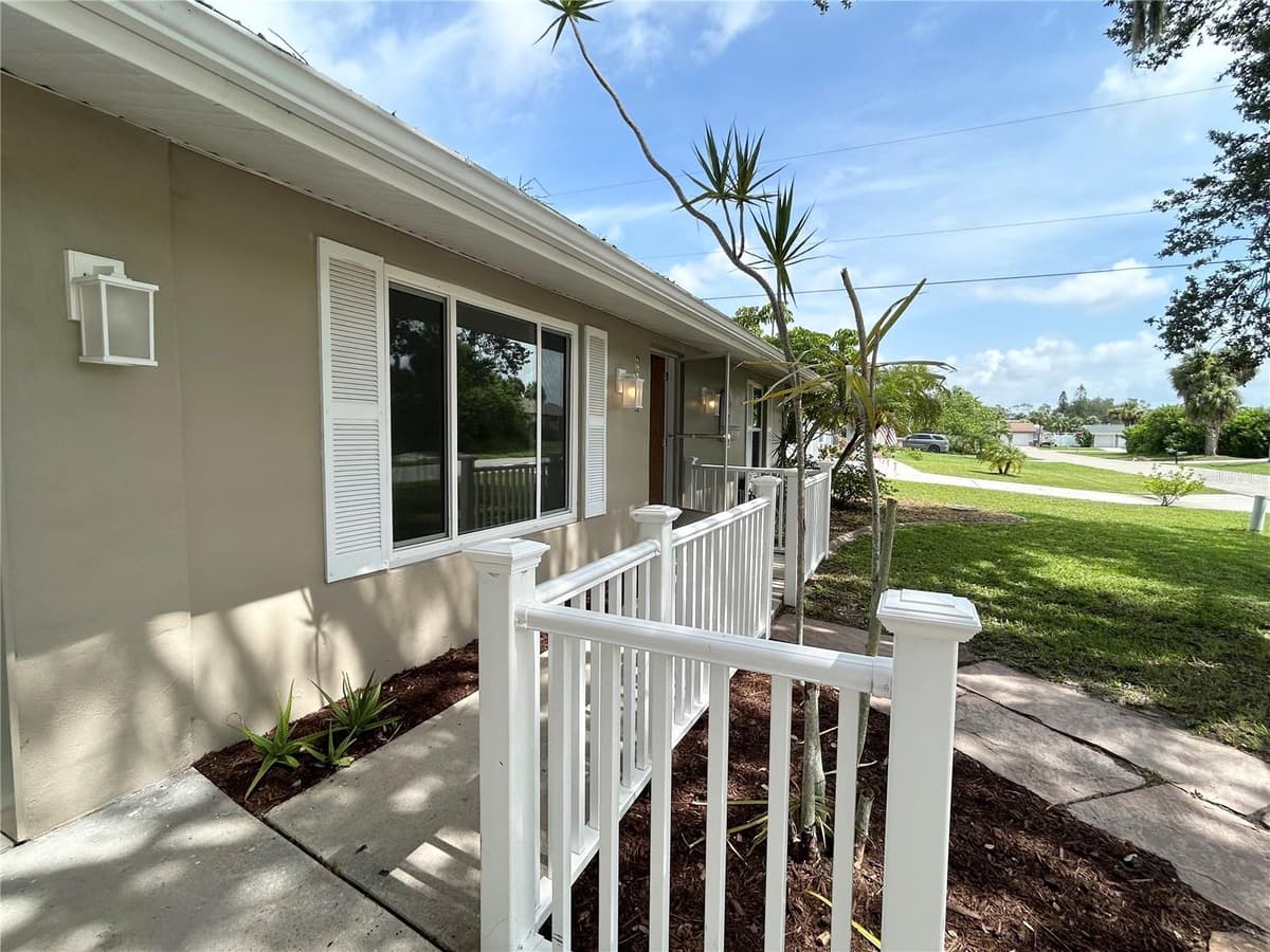 4485 COSTELLO STREET — photo 4 of 45