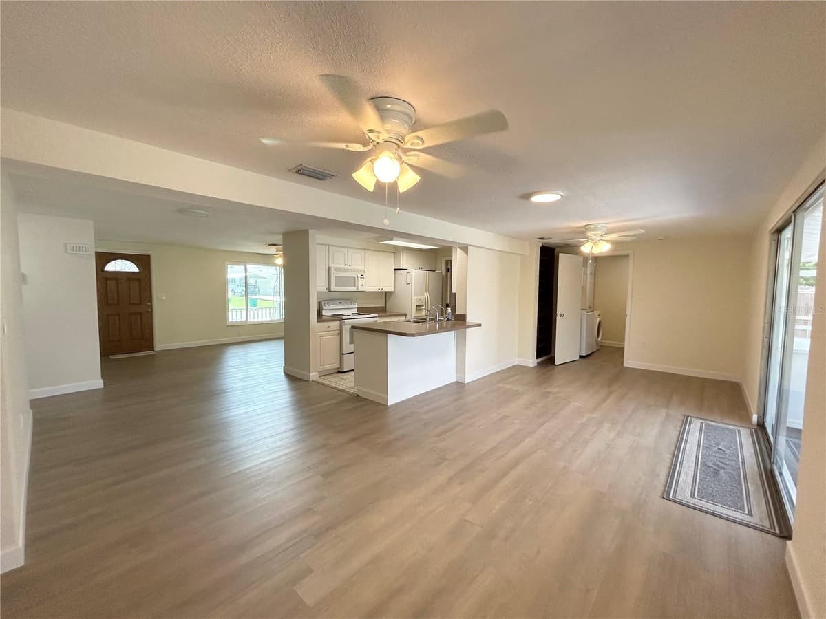 4485 COSTELLO STREET — photo 11 of 45