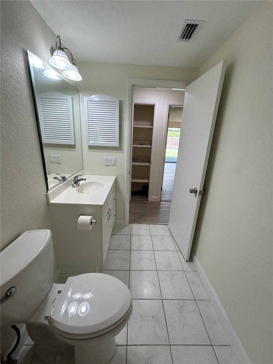 4485 COSTELLO STREET — photo 14 of 45