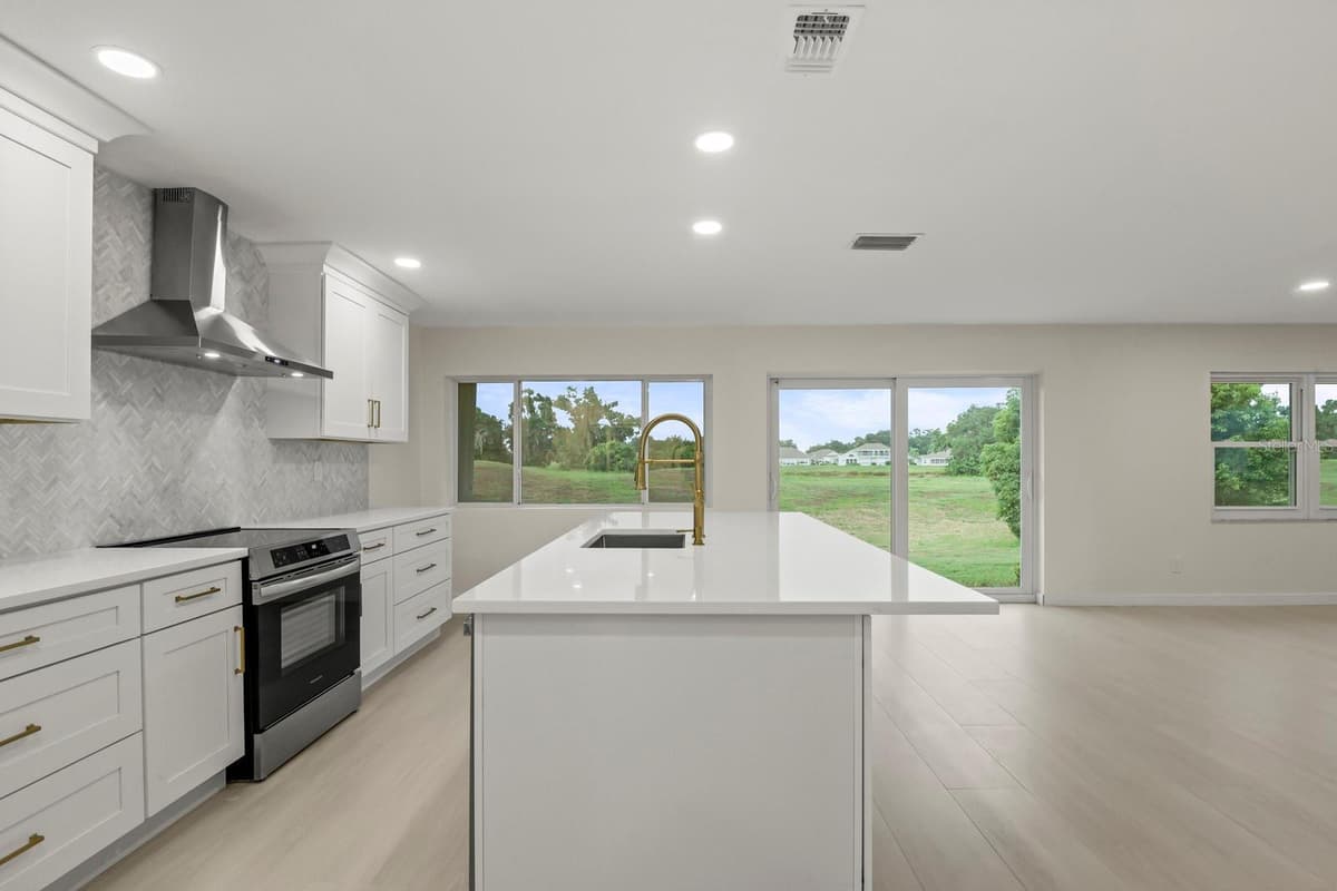 2703 LANCASTER DRIVE — photo 6 of 30