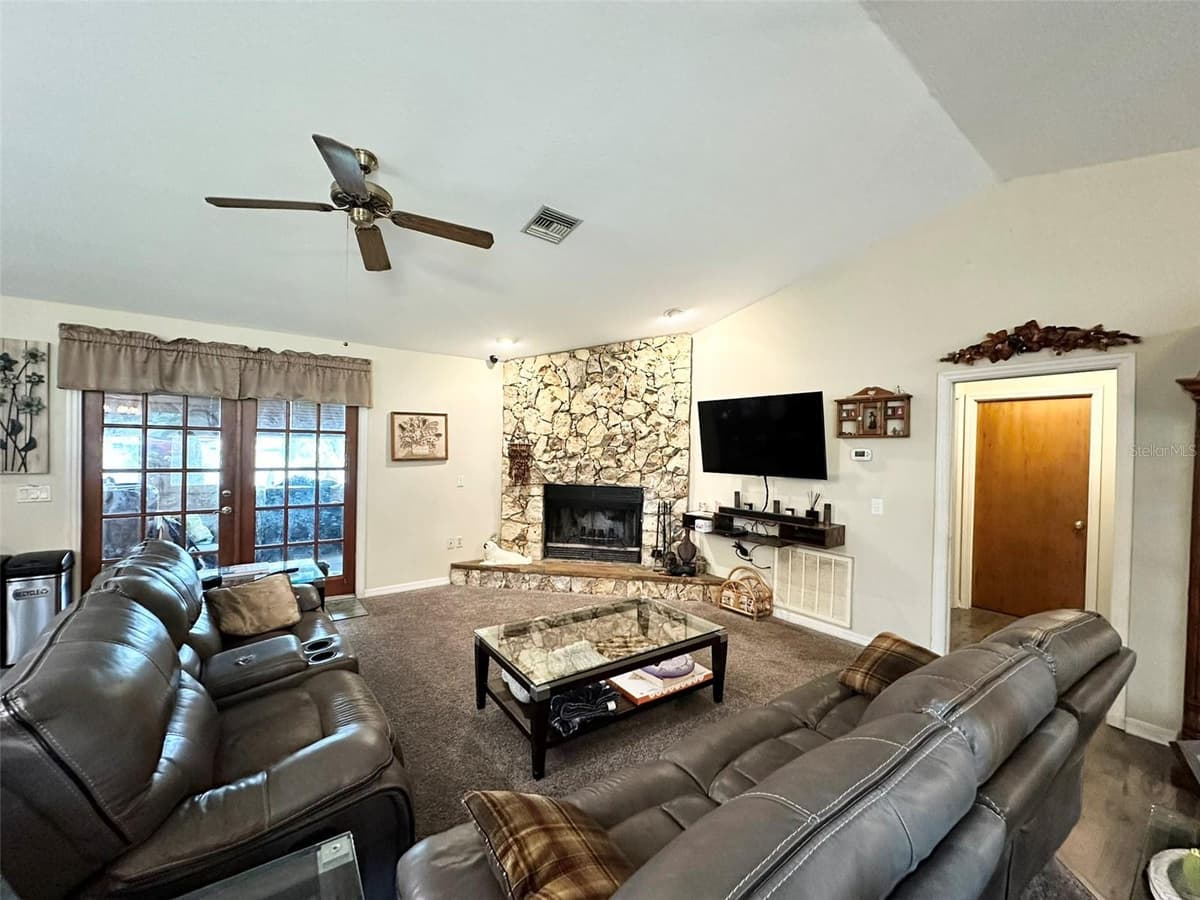 10844 POINCIANA DRIVE — photo 7 of 27