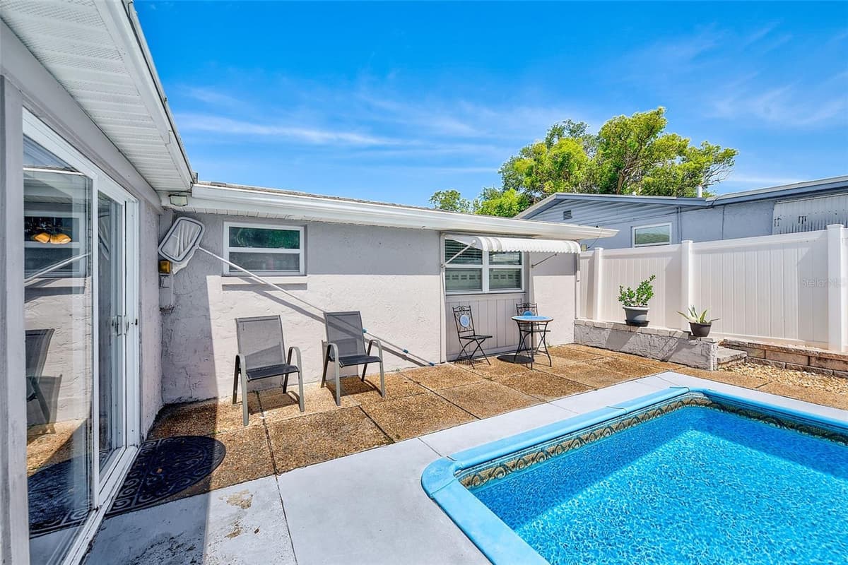 5126 ROSEWOOD DRIVE — photo 16 of 25