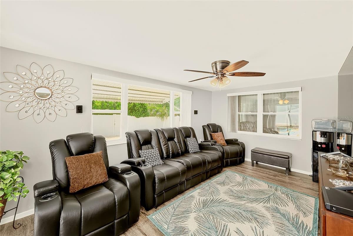 5126 ROSEWOOD DRIVE — photo 11 of 25