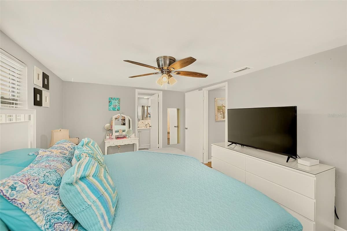 5126 ROSEWOOD DRIVE — photo 13 of 25