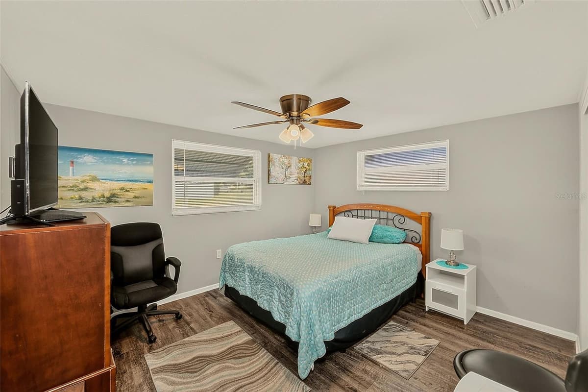 5126 ROSEWOOD DRIVE — photo 14 of 25