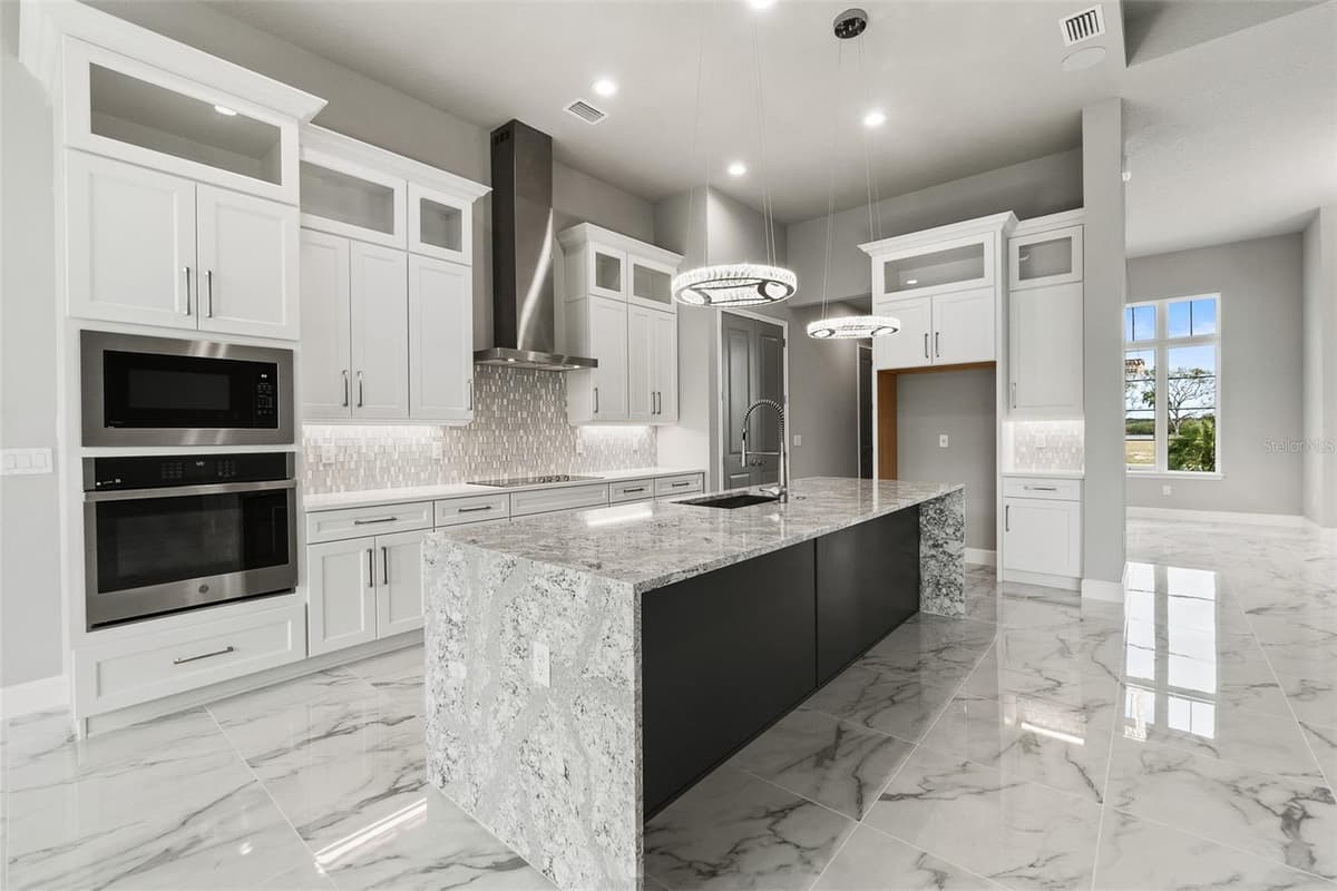 29 CORONADO ROAD — photo 12 of 62