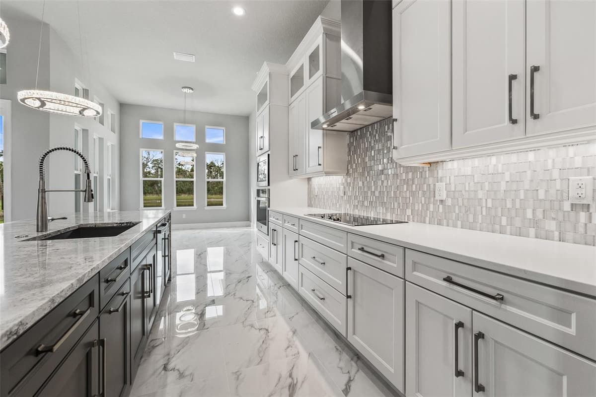 29 CORONADO ROAD — photo 15 of 62