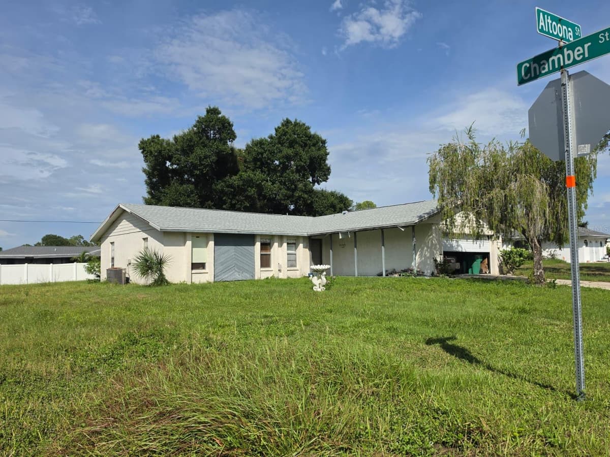 586 ALTOONA STREET — photo 4 of 4