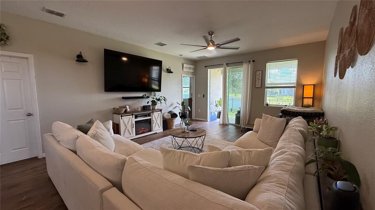 722 LADYFISH LN — photo 15 of 65