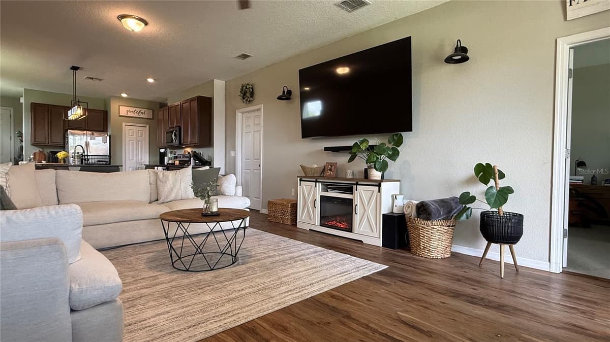 722 LADYFISH LN — photo 12 of 65
