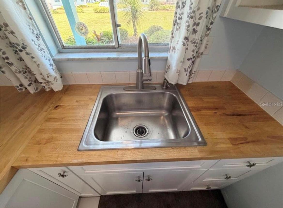 3009 HALIFAX AVENUE — photo 11 of 43