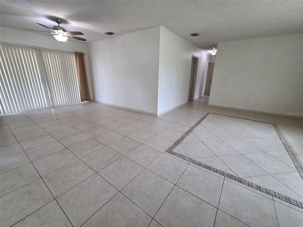 2077 DRUID ROAD — photo 7 of 47