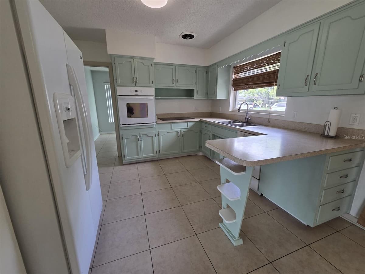 2077 DRUID ROAD — photo 16 of 47