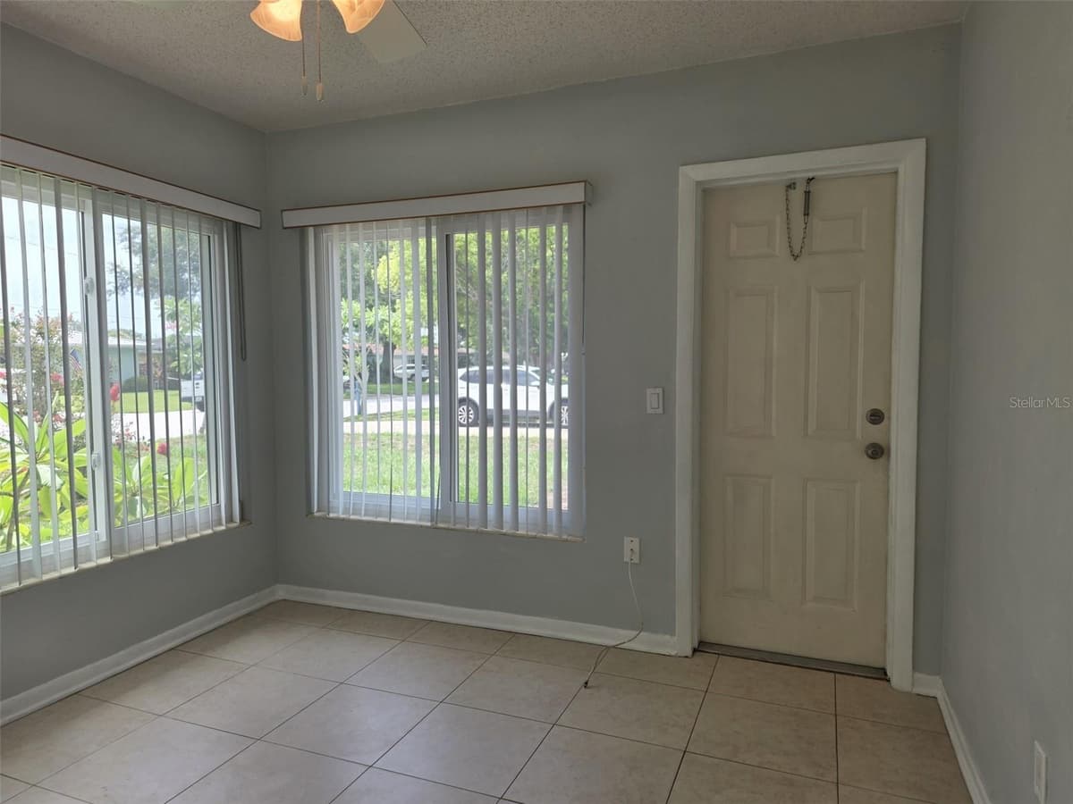 2077 DRUID ROAD — photo 18 of 47