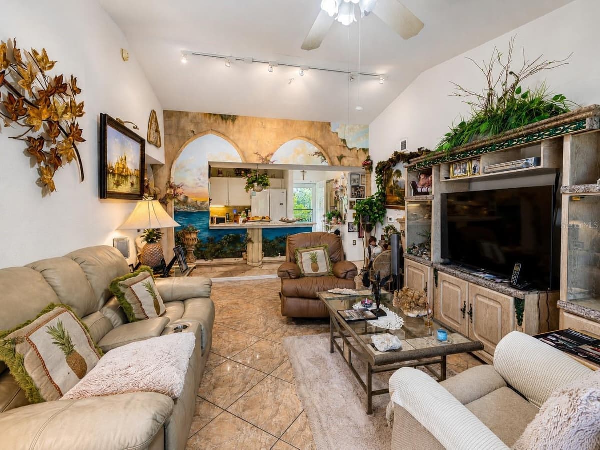 8294 KEY ROYAL CIRCLE — photo 13 of 41