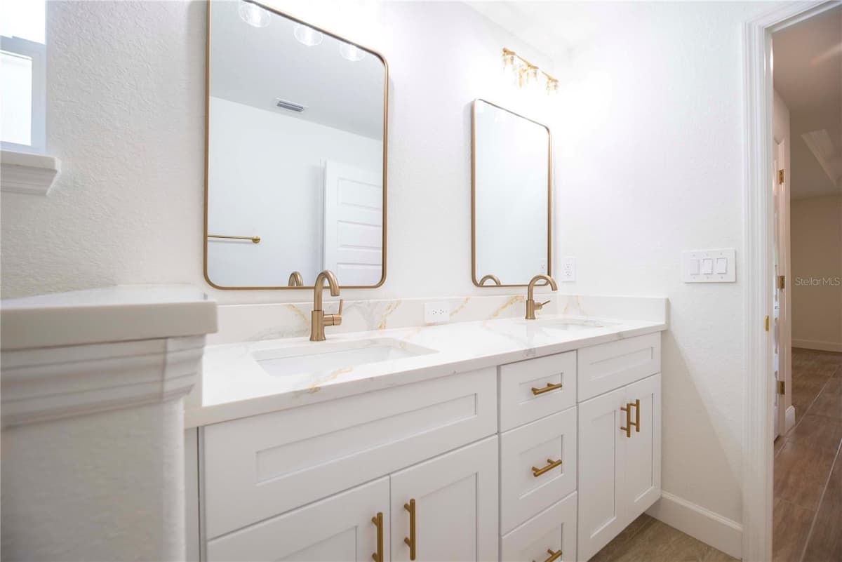 4570 WINDEE AVENUE — photo 48 of 50