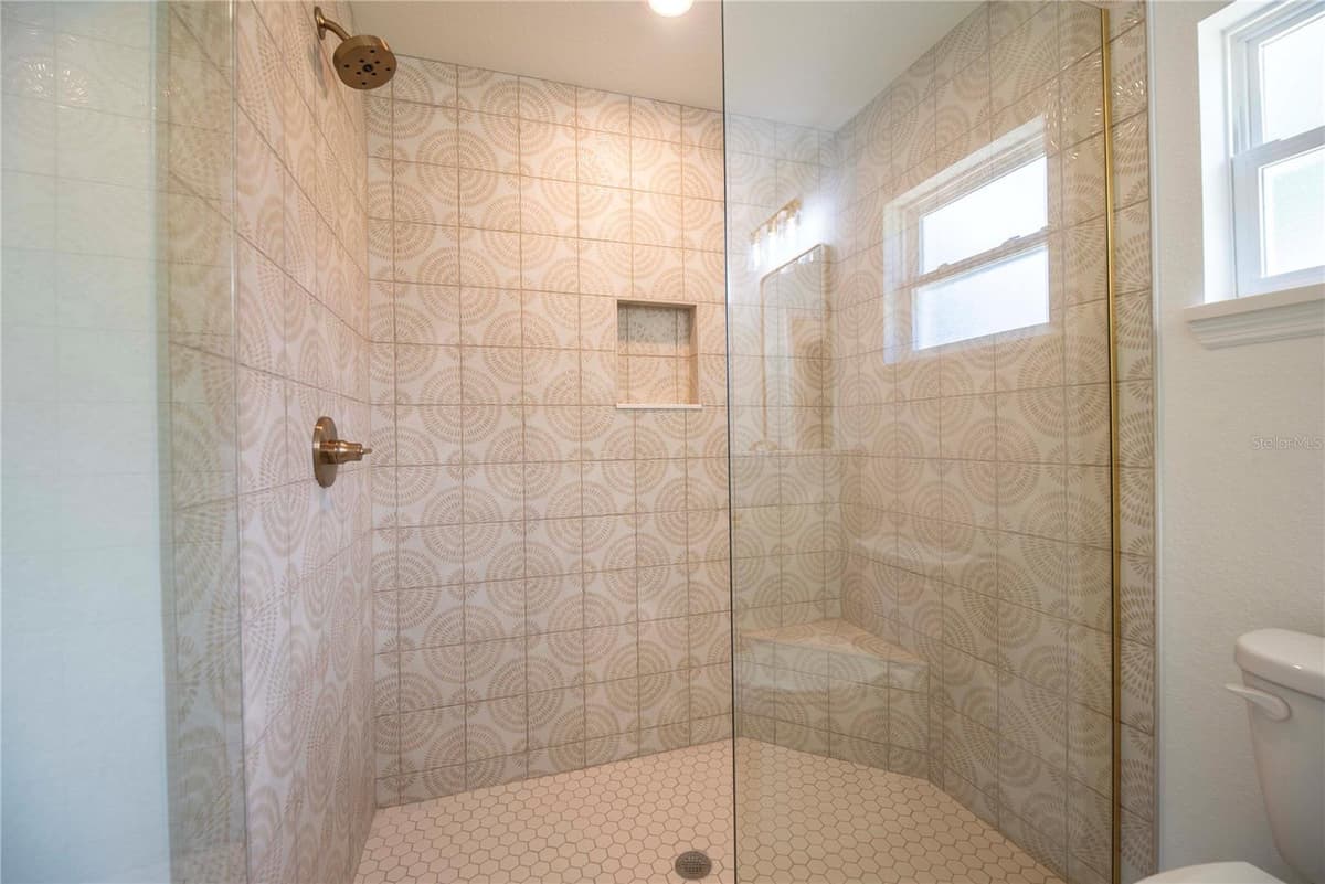 4570 WINDEE AVENUE — photo 47 of 50