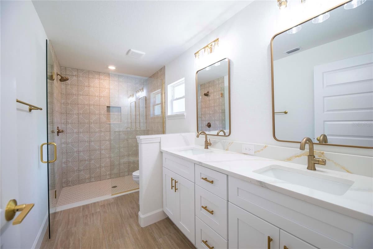 4570 WINDEE AVENUE — photo 45 of 50