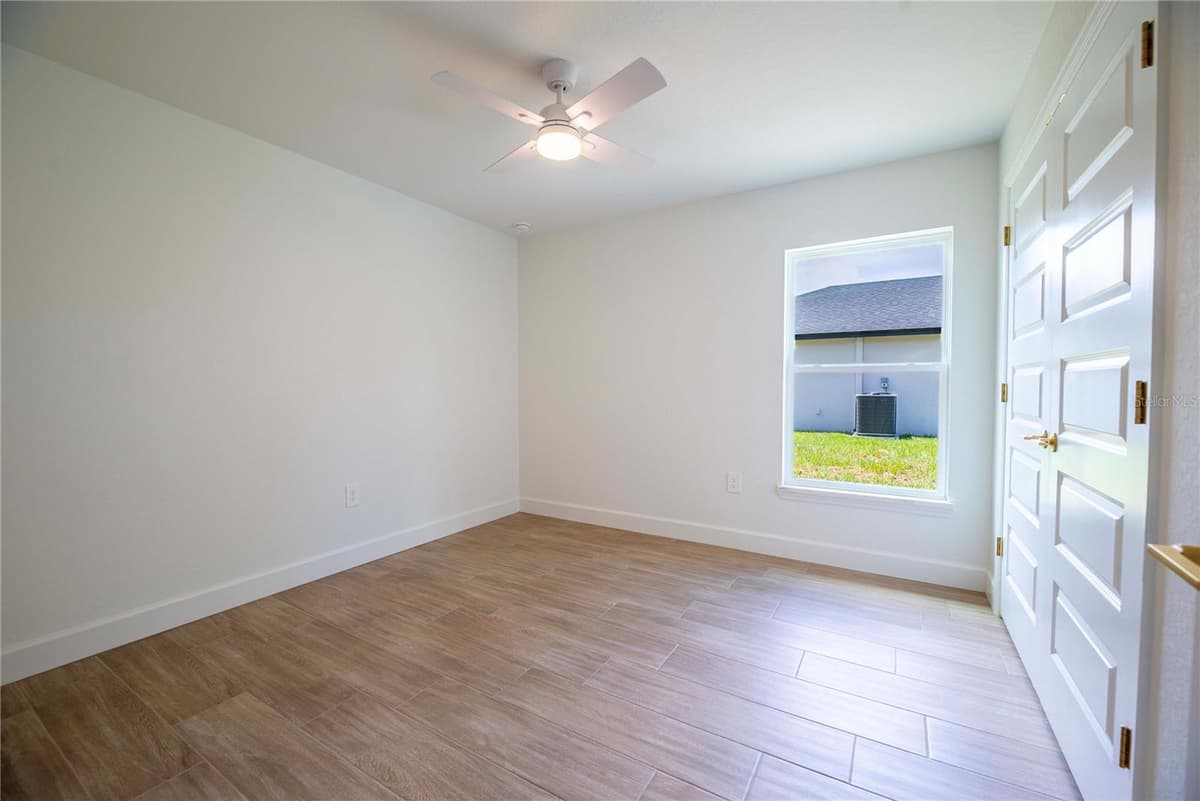 4570 WINDEE AVENUE — photo 25 of 50