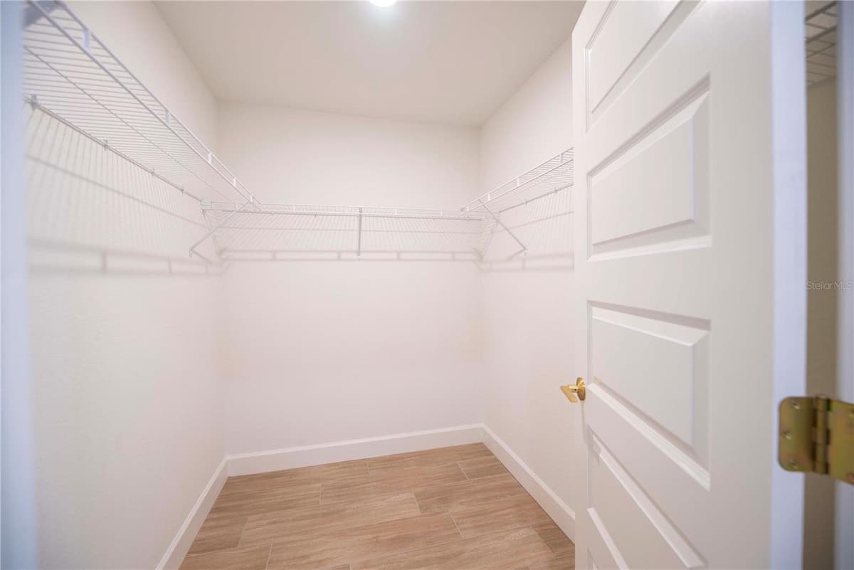 4570 WINDEE AVENUE — photo 44 of 50