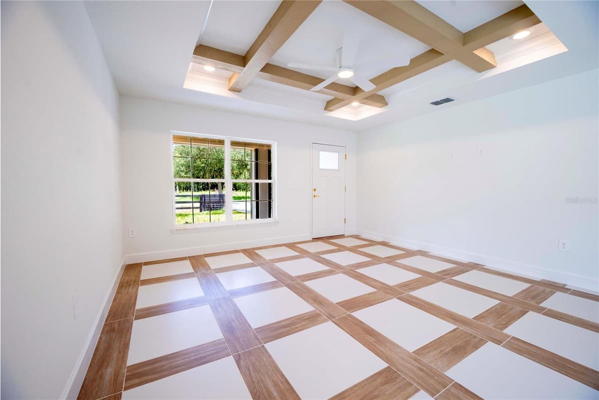 4570 WINDEE AVENUE — photo 33 of 50