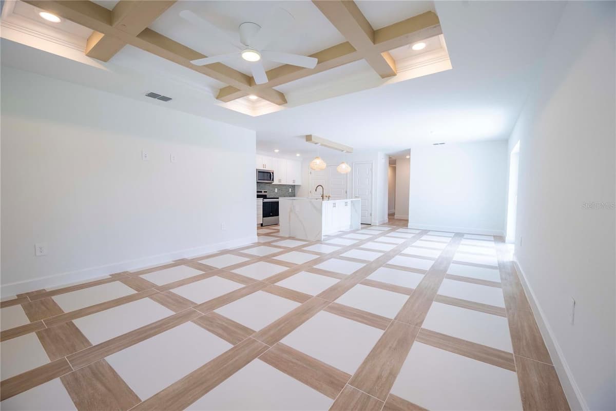 4570 WINDEE AVENUE — photo 32 of 50