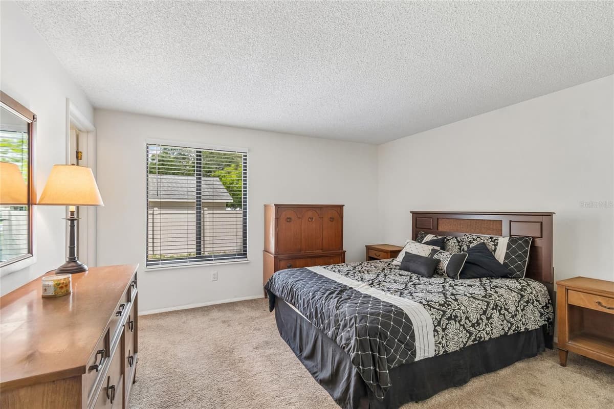 10305 TURKEY OAK DRIVE — photo 6 of 27